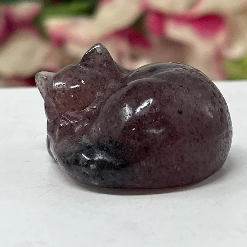#7 Strawberry Stone Sleeping Gemstone Cat July Birthstone
